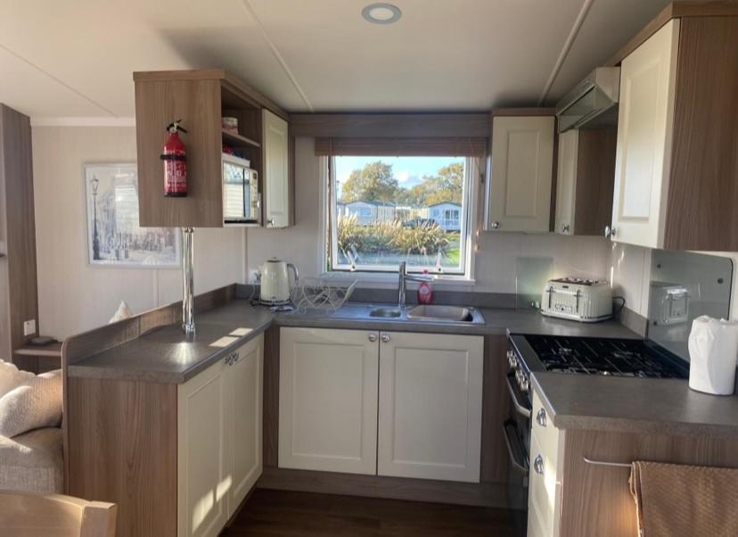 Caravan Church Farm Holiday Village Pagham Luaran gambar